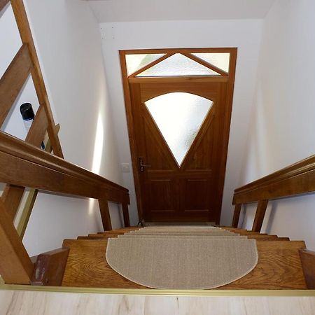 Malina Apartment Vransko Екстериор снимка
